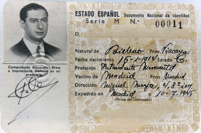 El primer carnet de identidad y los que no pudieron ser